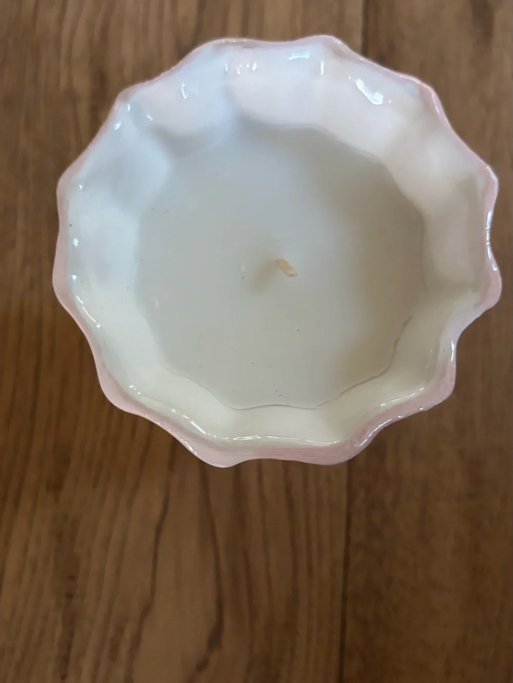 Pink & White Ceramic Bow Pedestal Candle- Pink Champagne Scent